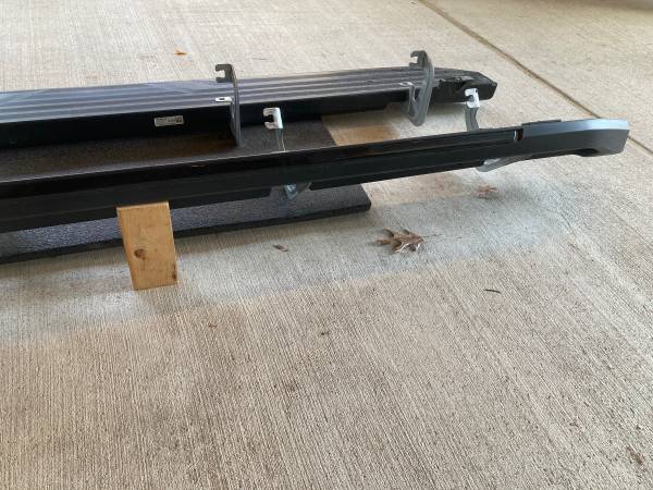 OE Steps for GMC Yukon XL, dovoz USA — foto 8 z 12