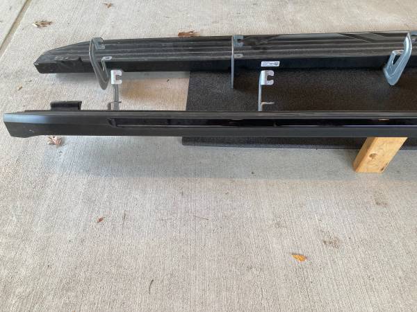 OE Steps for GMC Yukon XL, dovoz USA — foto 9 z 12