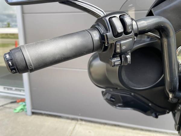 2012 Harley-Davidson, dovoz Kanada — foto 10 z 12