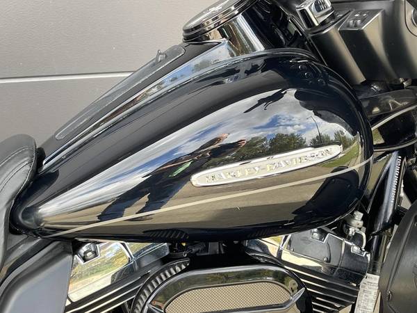 2012 Harley-Davidson, dovoz Kanada — foto 2 z 12