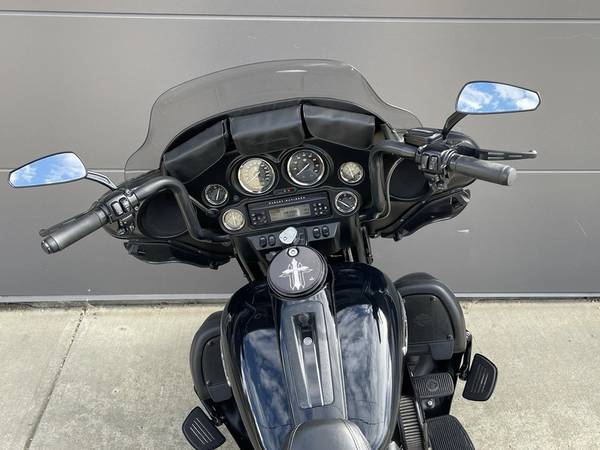 2012 Harley-Davidson, dovoz Kanada — foto 8 z 12