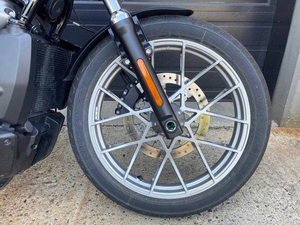 2024 Harley-Davidson, dovoz Kanada — foto 3 z 12