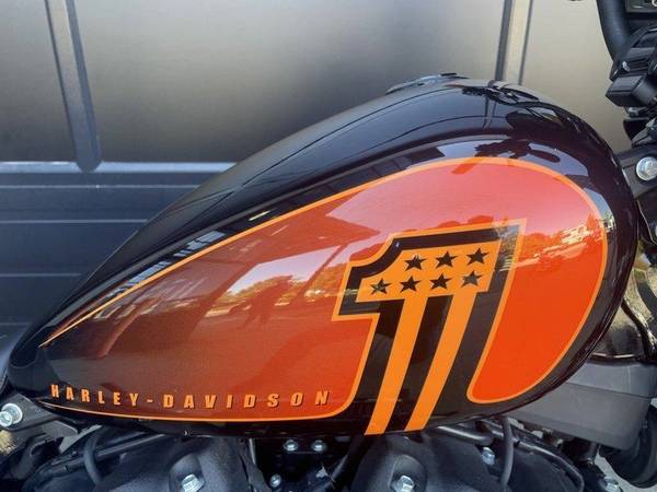 2022 Harley-Davidson, dovoz Kanada — foto 2 z 12