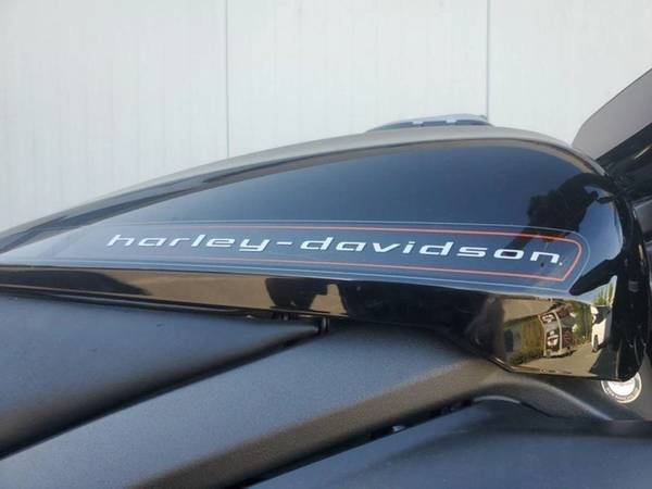 2020 Harley-Davidson, dovoz Kanada — foto 2 z 12
