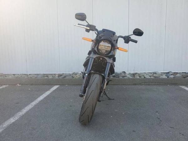 2020 Harley-Davidson, dovoz Kanada — foto 4 z 12