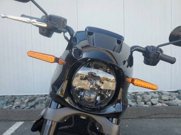 2020 Harley-Davidson, dovoz Kanada — foto 9 z 12
