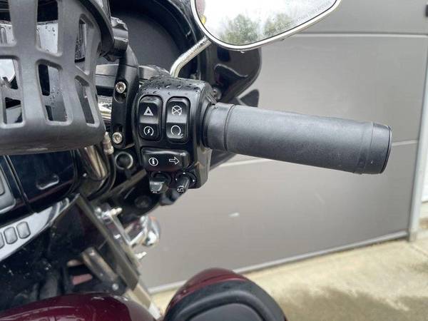 2016 Harley-Davidson, dovoz Kanada — foto 12 z 12