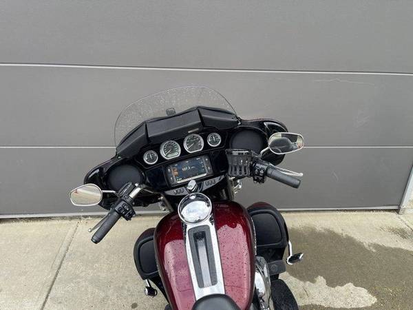 2016 Harley-Davidson, dovoz Kanada — foto 9 z 12