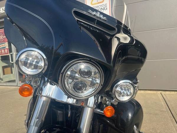 2014 Harley-Davidson, dovoz Kanada — foto 8 z 12