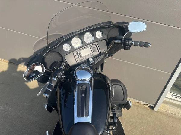 2014 Harley-Davidson, dovoz Kanada — foto 9 z 12