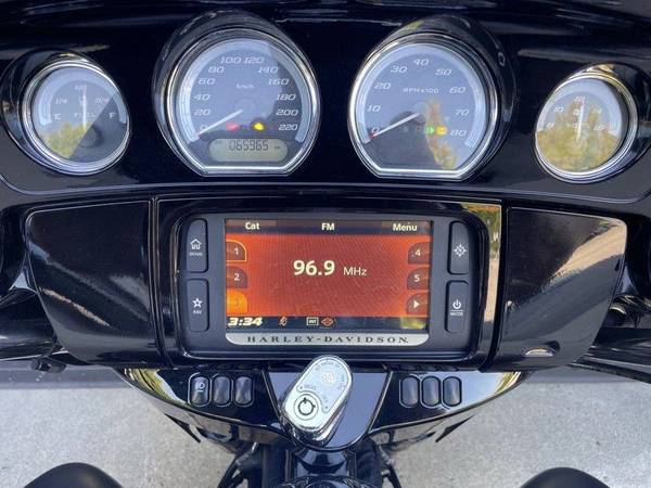 2017 Harley-Davidson, dovoz Kanada — foto 11 z 12