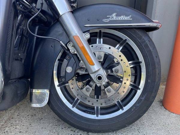 2017 Harley-Davidson, dovoz Kanada — foto 3 z 12