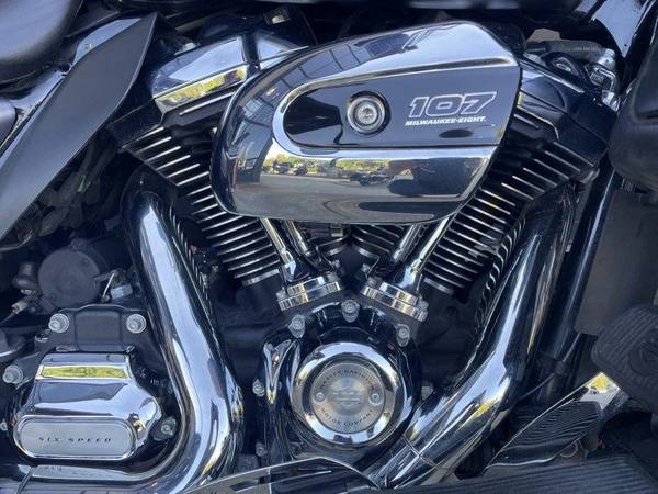 2017 Harley-Davidson, dovoz Kanada — foto 5 z 12