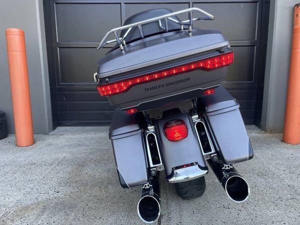 2017 Harley-Davidson, dovoz Kanada — foto 7 z 12