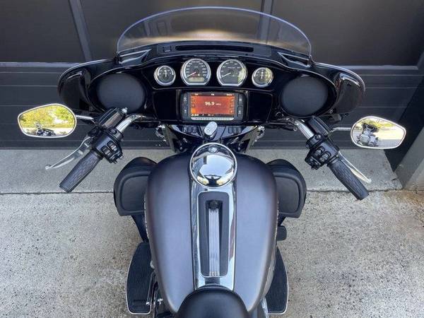 2017 Harley-Davidson, dovoz Kanada — foto 8 z 12