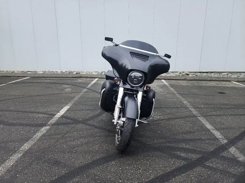 2017 Harley-Davidson Unspecified, černá, 65 755 km, dovoz Kanada — foto 8 z 12