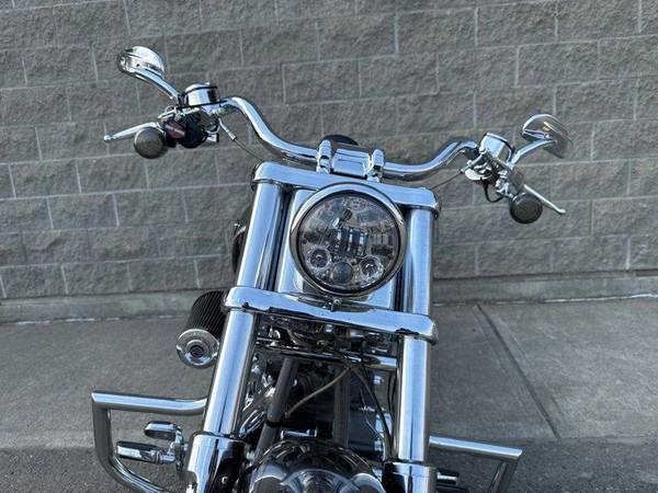 2013 Harley-Davidson, dovoz Kanada — foto 10 z 12