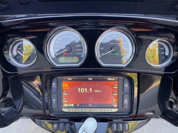 2015 Harley-Davidson, dovoz Kanada — foto 11 z 12