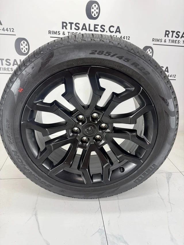 285/45/22 Pirelli Tires 22 inch Ram 1500 Rims 6x139 Takeoffs, dovoz Kanada — foto 2 z 5