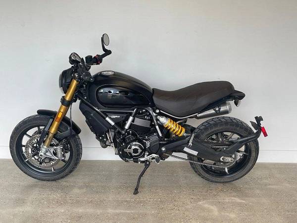 2022 Ducati, dovoz Kanada — foto 6 z 12