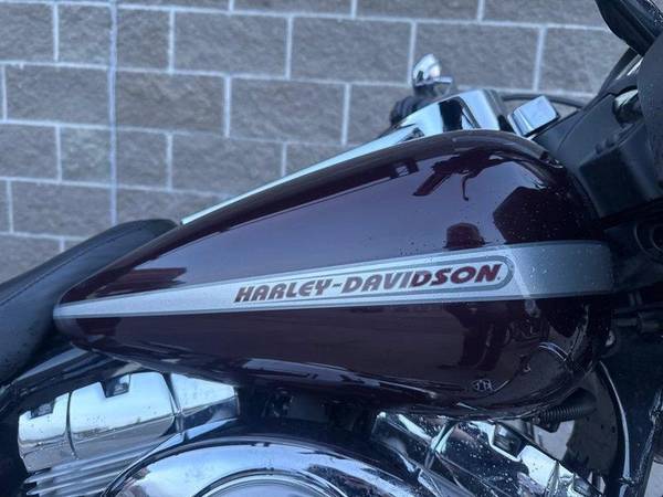 2005 Harley-Davidson, dovoz Kanada — foto 3 z 12