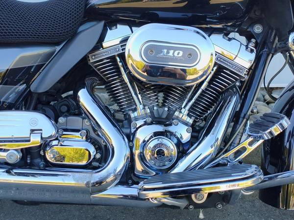 2011 Harley-Davidson, dovoz Kanada — foto 5 z 12