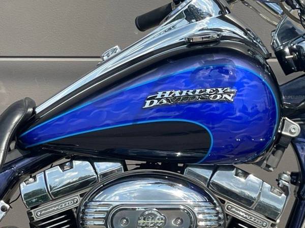 2008 Harley-Davidson, dovoz Kanada — foto 2 z 12