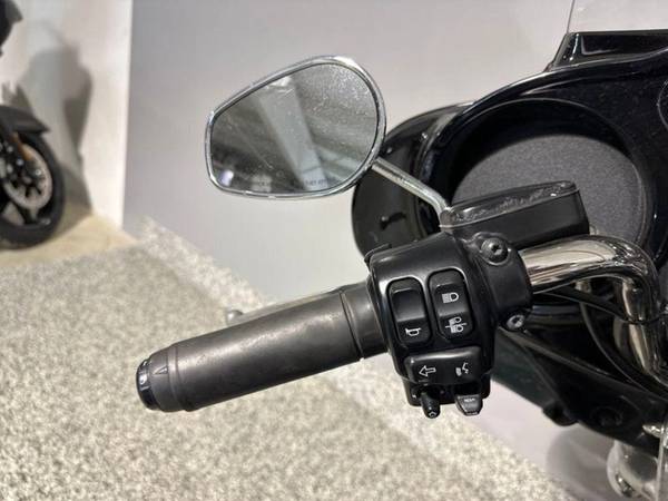 2016 Harley-Davidson, dovoz Kanada — foto 7 z 12
