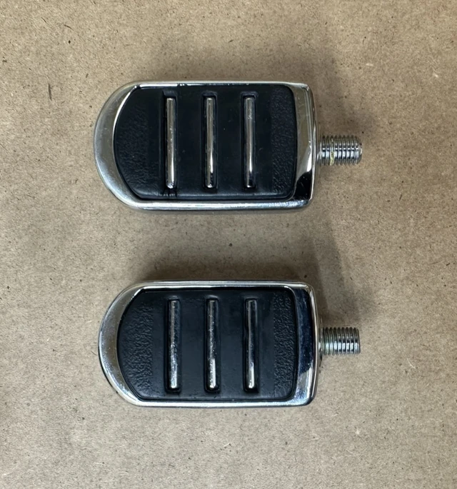 Harley Streamliner Rider Footboard, Brake + Shift Pegs ½ Price, dovoz Kanada — foto 3 z 3