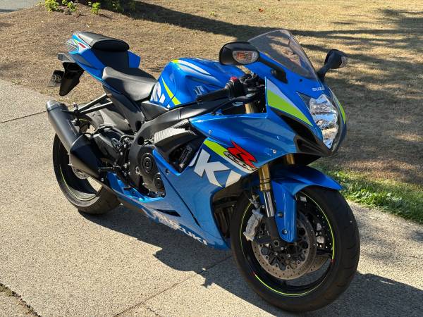 Suzuki, dovoz Kanada — foto 3 z 12