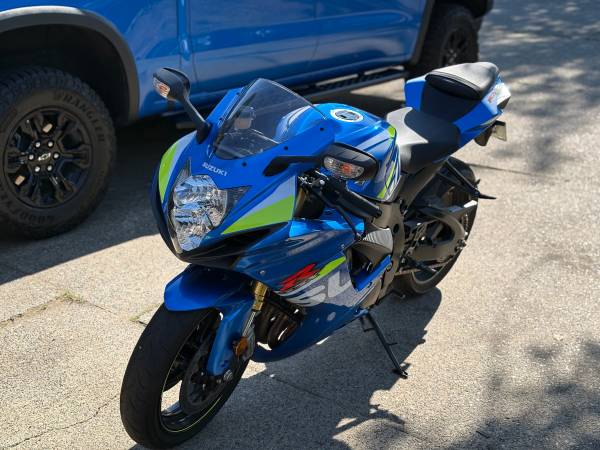 Suzuki, dovoz Kanada — foto 5 z 12