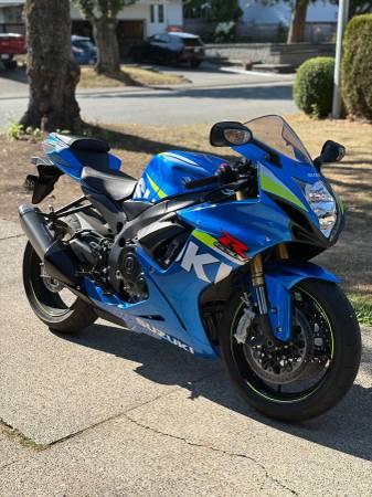 Suzuki, dovoz Kanada — foto 6 z 12