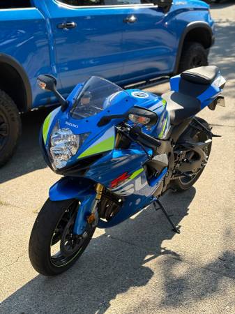 Suzuki, dovoz Kanada — foto 9 z 12
