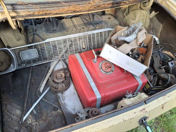 1974 Plymouth Duster, dovoz USA — foto 5 z 12