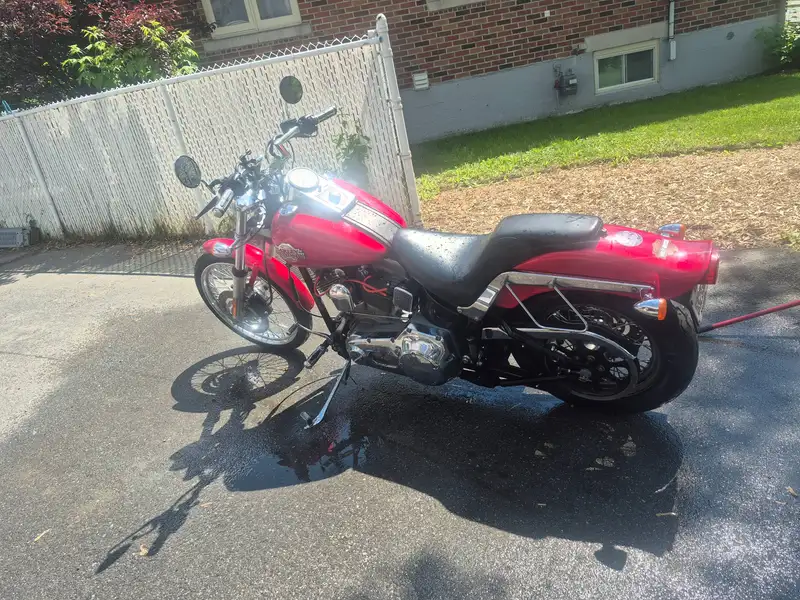 2005 Harley-Davidson Softail, červená, 54 000 km, dovoz Kanada — foto 5 z 6