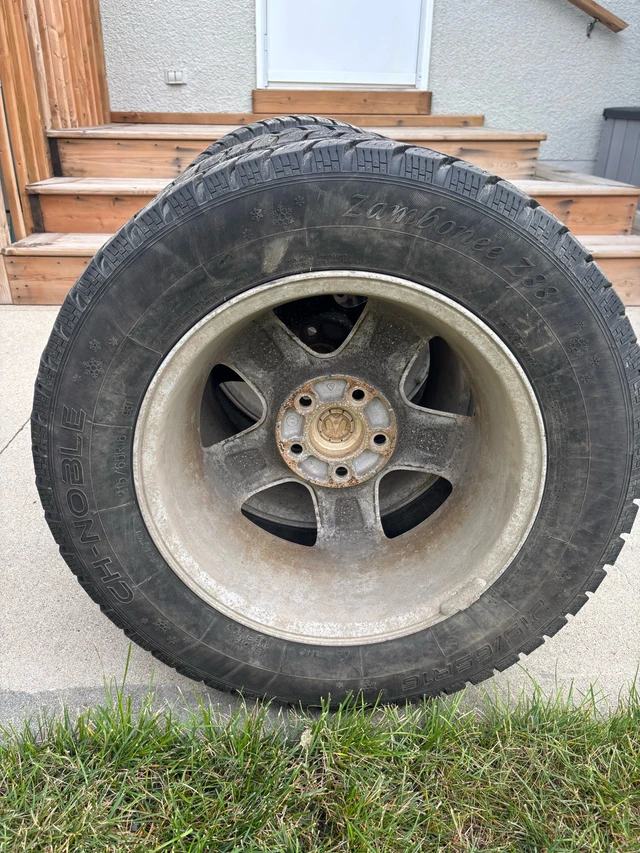 Ch-Noble Zambonee Z88 Tires with Rims, dovoz Kanada — foto 2 z 5