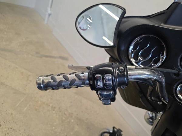 2002 Harley-Davidson, dovoz Kanada — foto 10 z 12