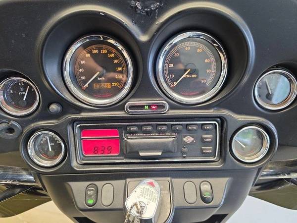 2002 Harley-Davidson, dovoz Kanada — foto 11 z 12