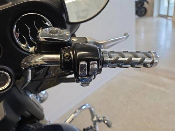 2002 Harley-Davidson, dovoz Kanada — foto 12 z 12