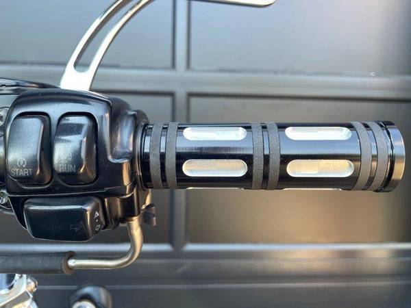 2005 Harley-Davidson, dovoz Kanada — foto 12 z 12
