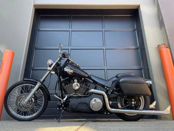 2005 Harley-Davidson, dovoz Kanada — foto 6 z 12