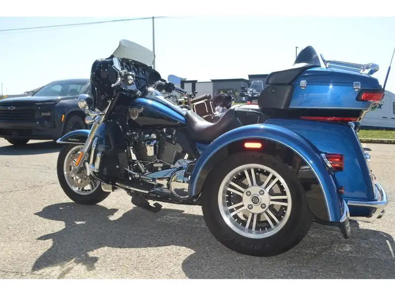 2018 Harley-Davidson Unspecified, modrá, dovoz Kanada — foto 4 z 6