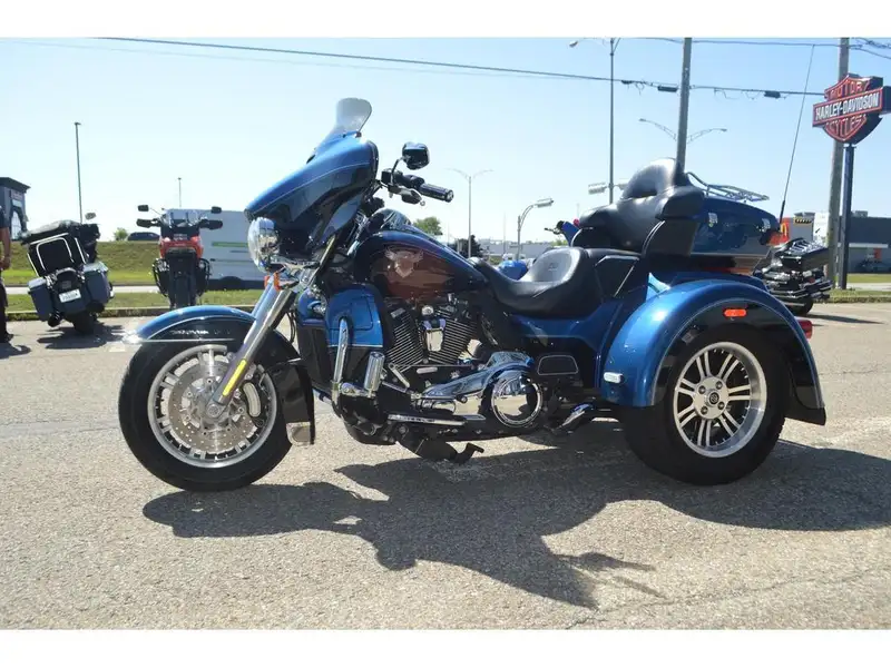 2018 Harley-Davidson Unspecified, modrá, dovoz Kanada — foto 5 z 6