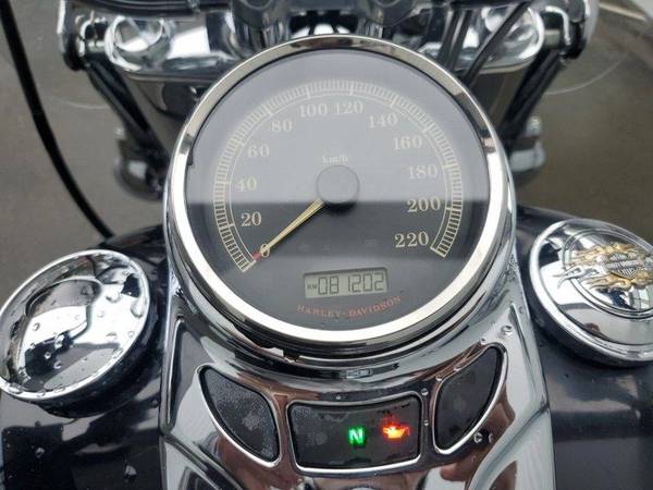 2012 Harley-Davidson, dovoz Kanada — foto 11 z 12