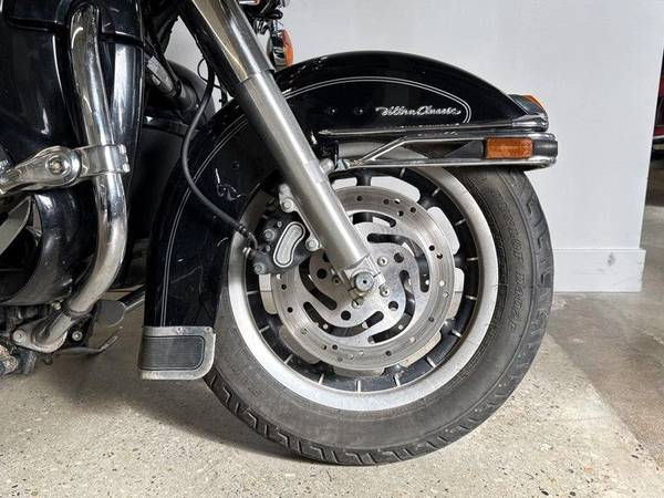 2005 Harley-Davidson, dovoz Kanada — foto 3 z 12