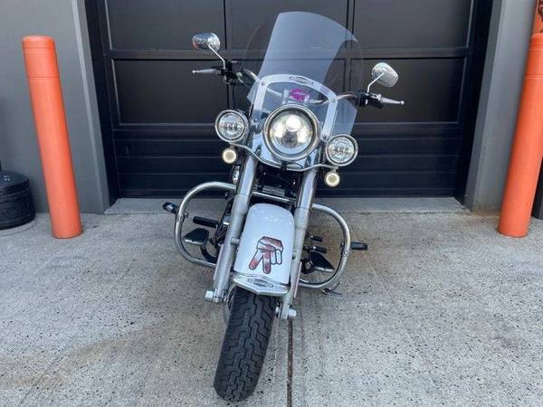 2008 Harley-Davidson, dovoz Kanada — foto 4 z 12
