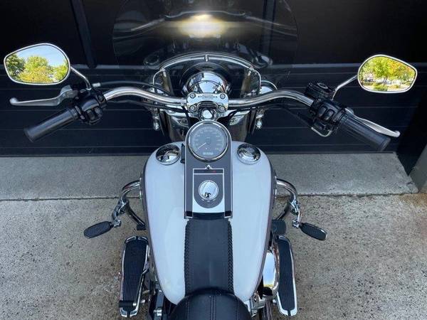 2008 Harley-Davidson, dovoz Kanada — foto 8 z 12