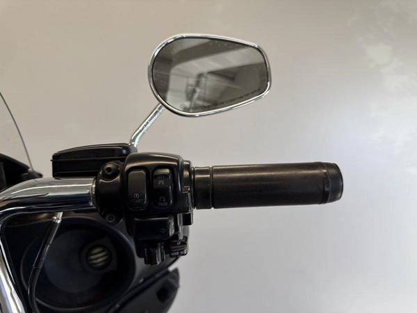2012 Harley-Davidson, dovoz Kanada — foto 12 z 12