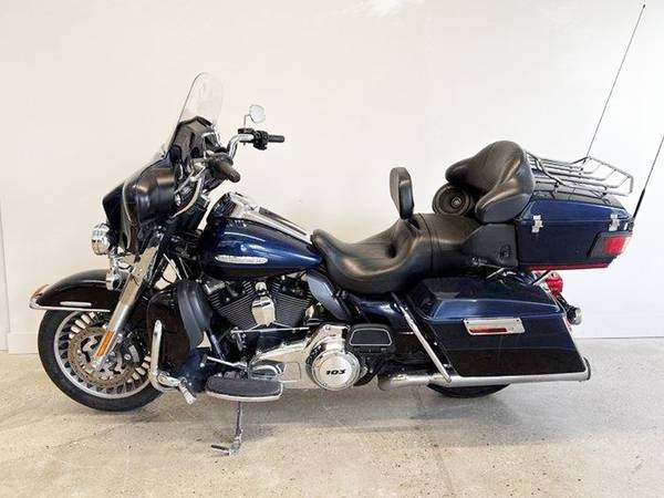 2012 Harley-Davidson, dovoz Kanada — foto 6 z 12