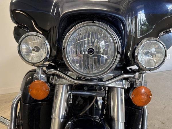 2012 Harley-Davidson, dovoz Kanada — foto 8 z 12